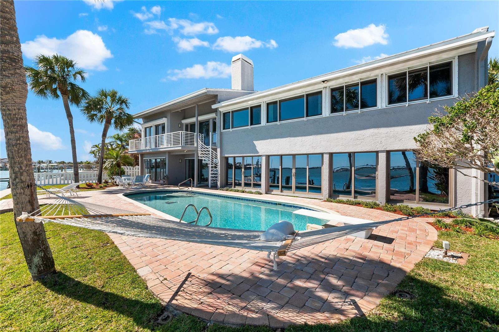 520 BELLE ISLE AVE, BELLEAIR BEACH, FL, 33786