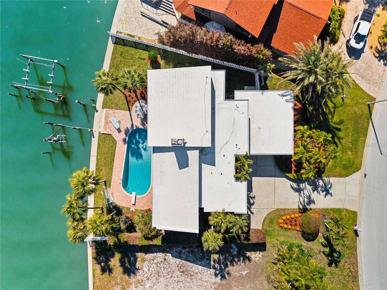 520 BELLE ISLE AVE, BELLEAIR BEACH, FL, 33786