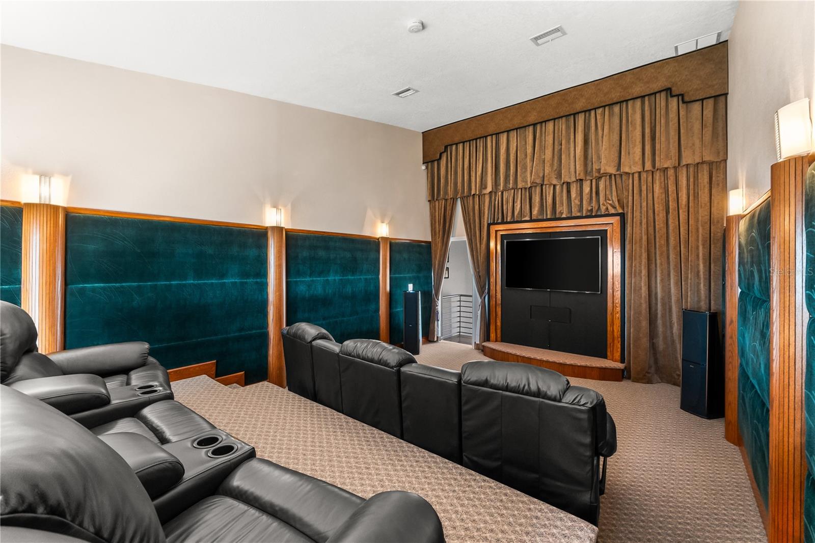 520 BELLE ISLE AVE, BELLEAIR BEACH, FL, 33786