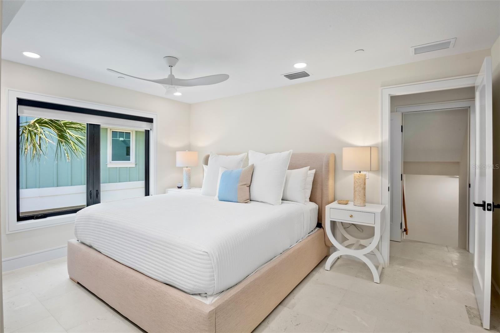 322 BEACH RD, SARASOTA, FL, 34242