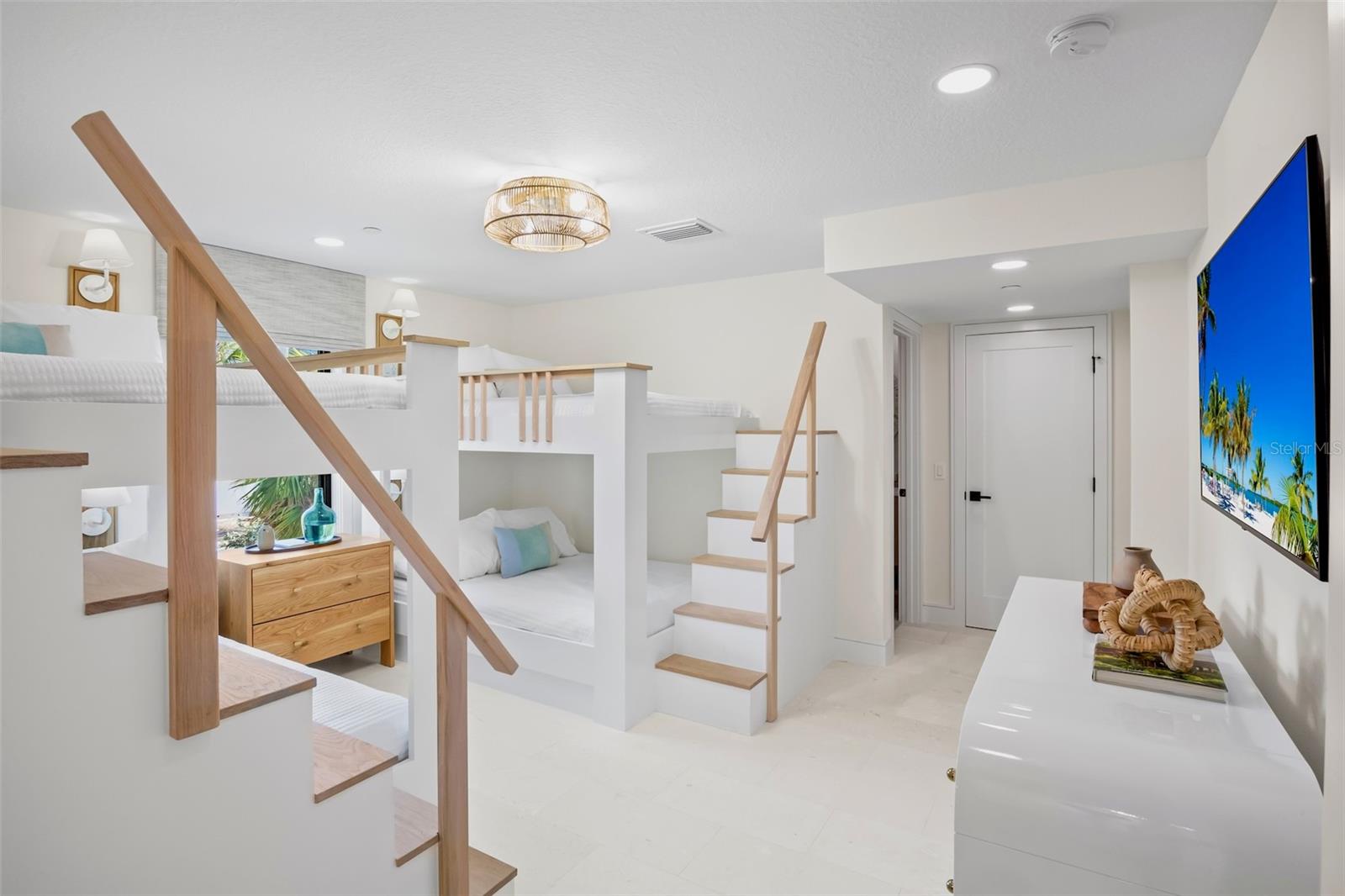 322 BEACH RD, SARASOTA, FL, 34242