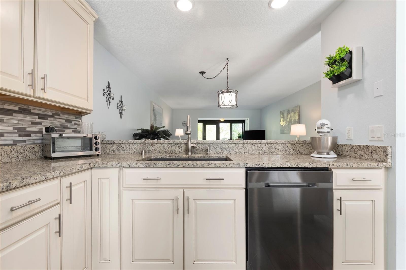7737 EUREKA DR #203, HUDSON, FL, 34667