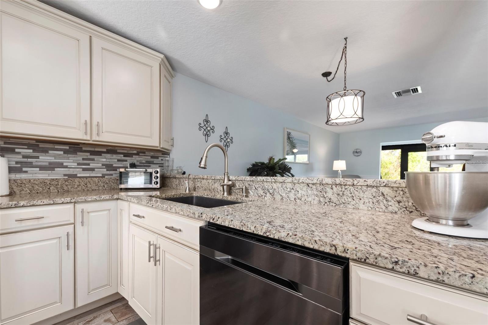 7737 EUREKA DR #203, HUDSON, FL, 34667