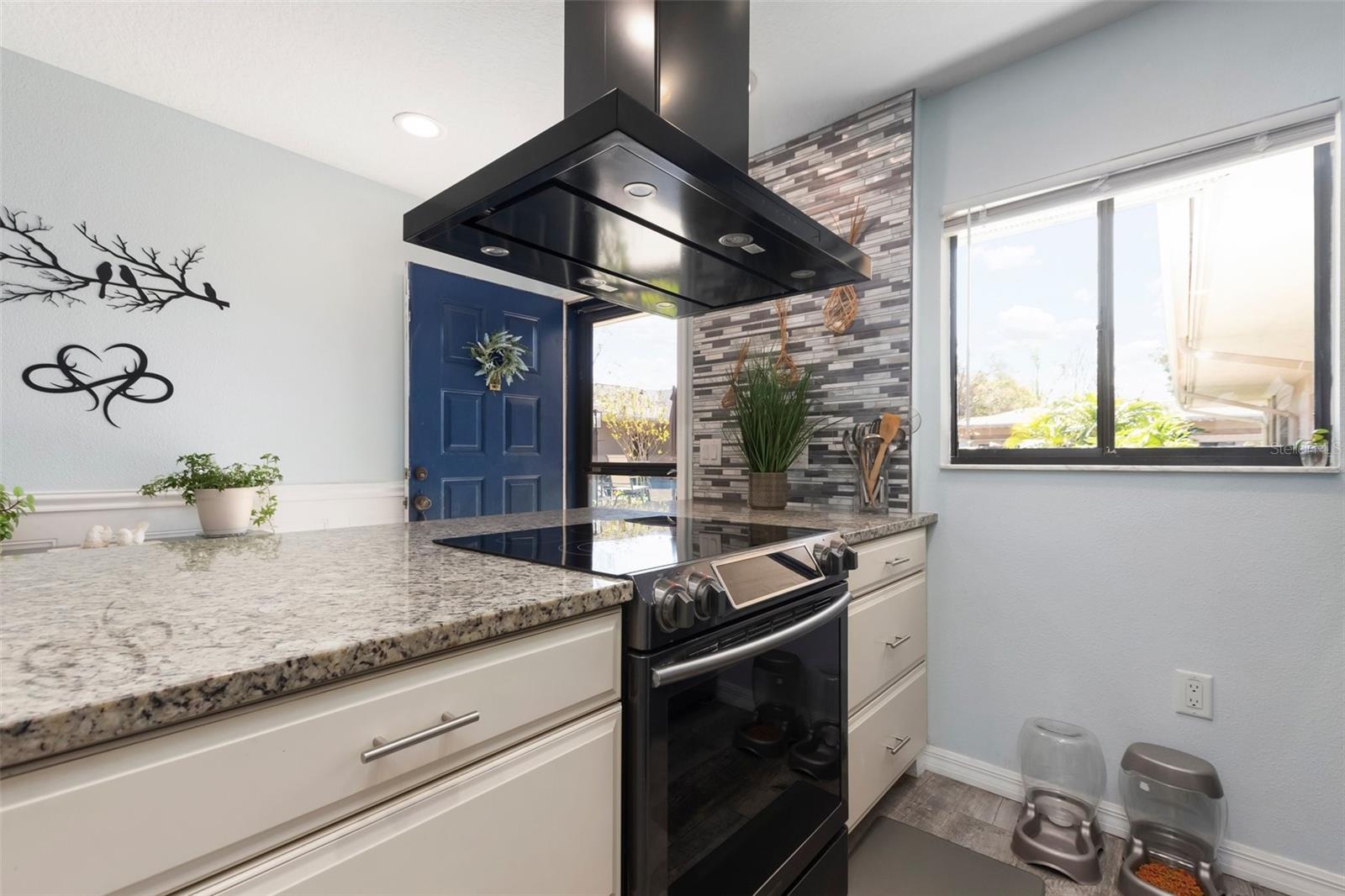 7737 EUREKA DR #203, HUDSON, FL, 34667