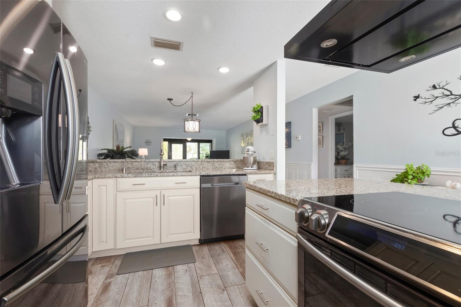 7737 EUREKA DR #203, HUDSON, FL, 34667