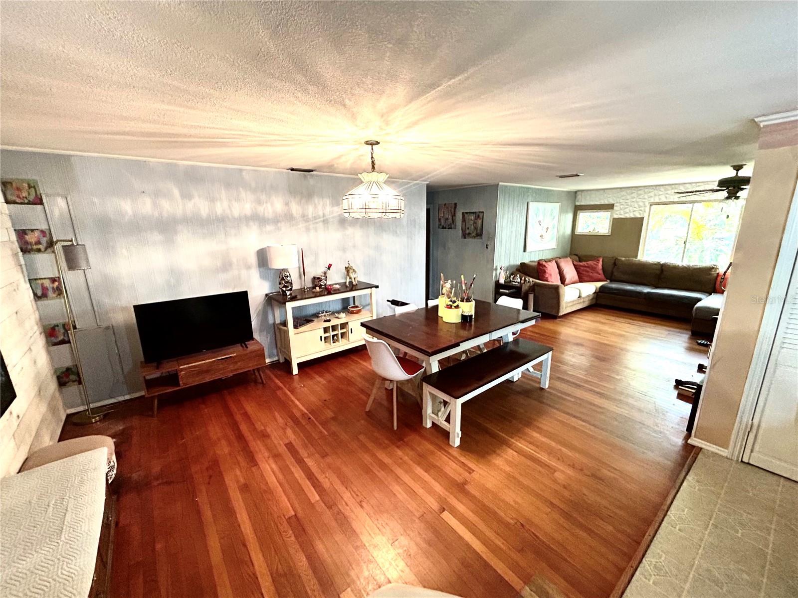 4904 E RIVER HILLS DR, TAMPA, FL, 33617