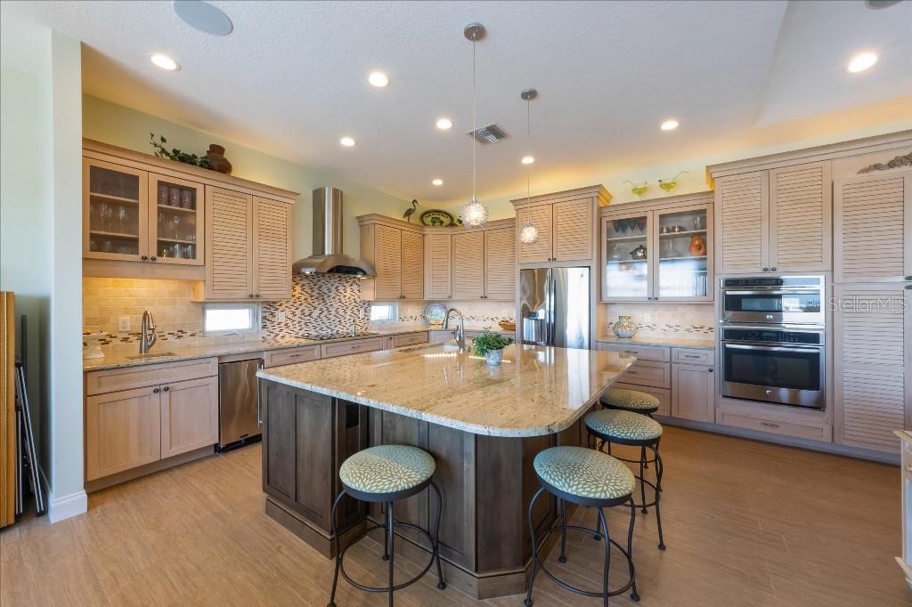 TB8362062 Property Photo