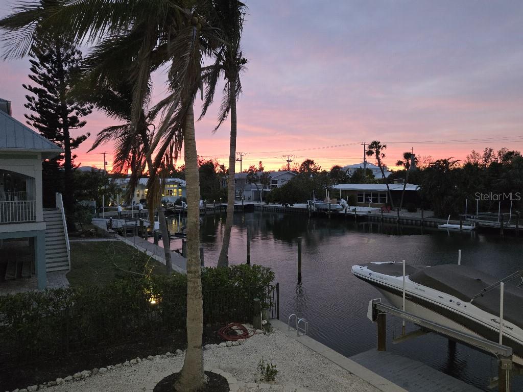 TB8362062 Property Photo