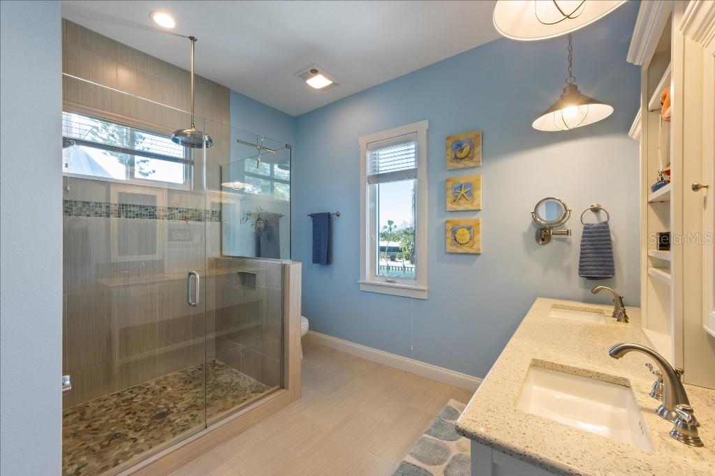 TB8362062 Property Photo