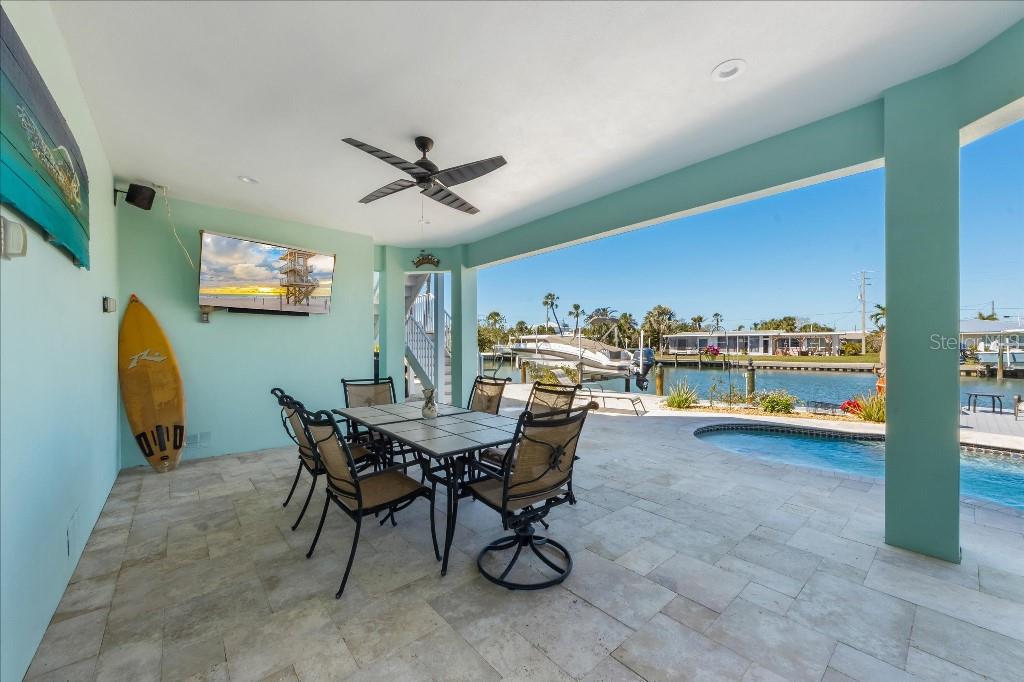 TB8362062 Property Photo