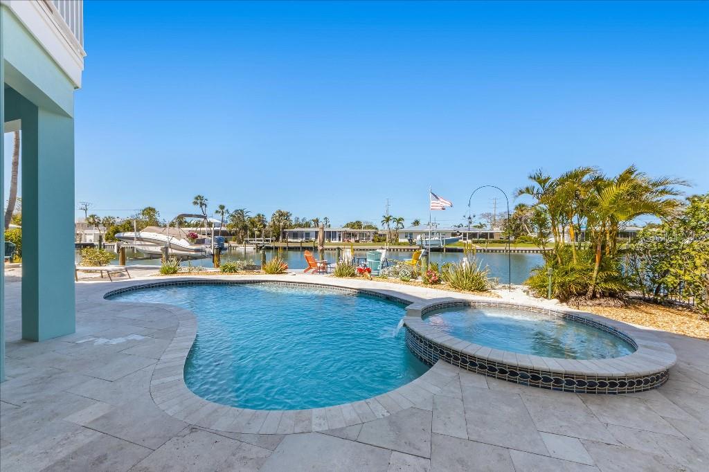 TB8362062 Property Photo