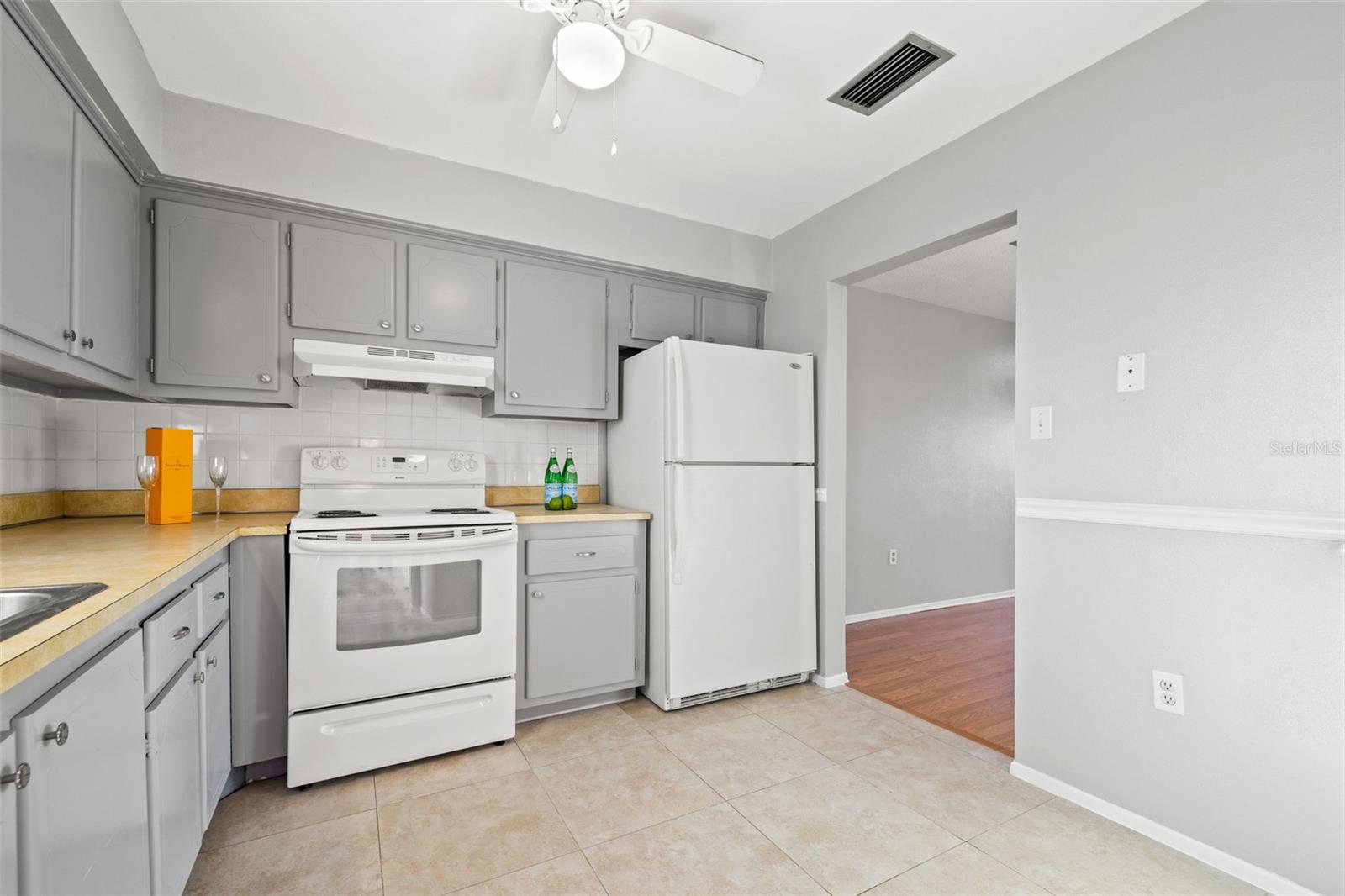 1706 BELLEAIR FOREST DR #318, BELLEAIR, FL, 33756