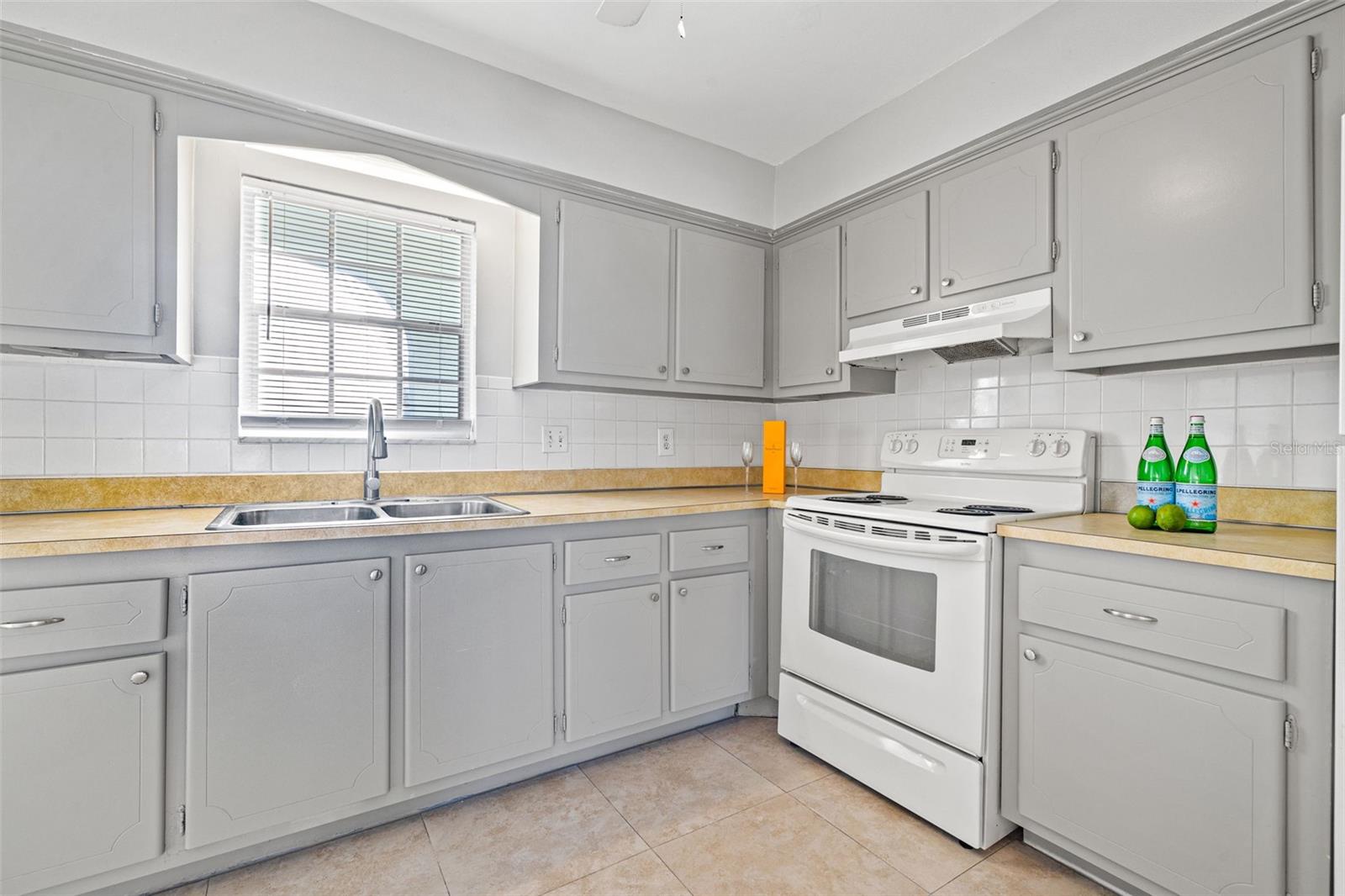 1706 BELLEAIR FOREST DR #318, BELLEAIR, FL, 33756