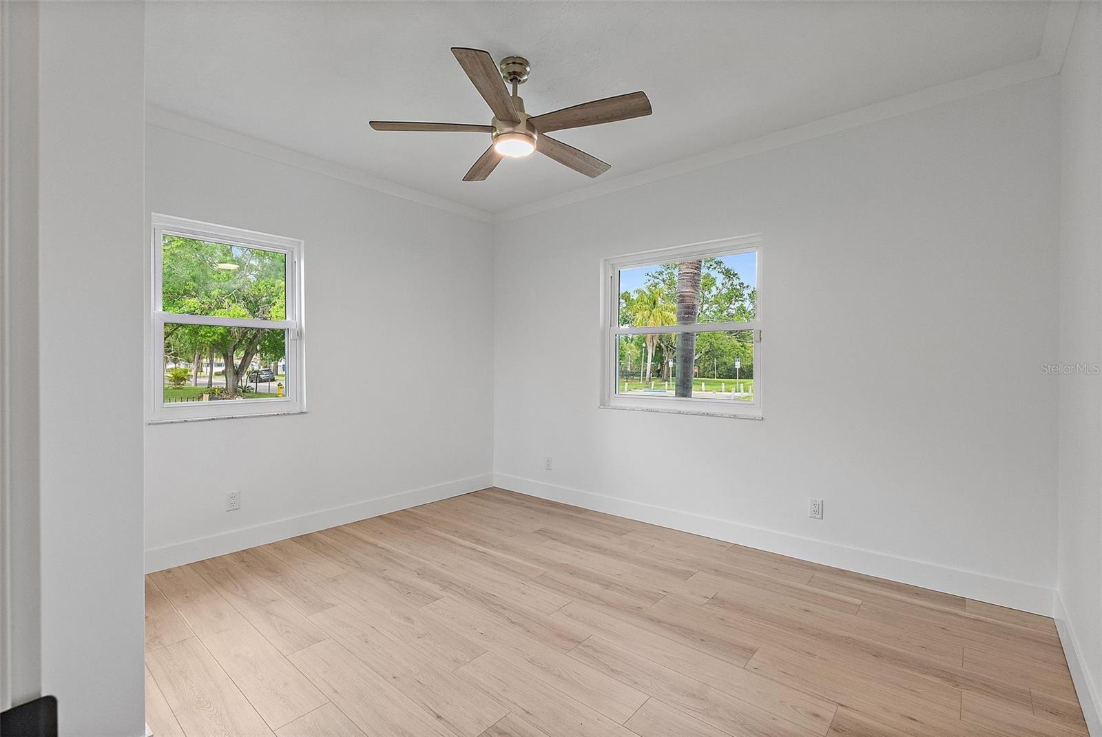 3520 POPLAR ST NE, ST PETERSBURG, FL, 33704