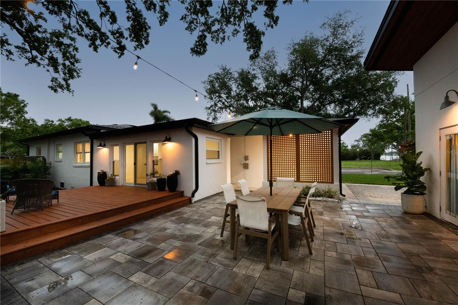 3520 POPLAR ST NE, ST PETERSBURG, FL, 33704