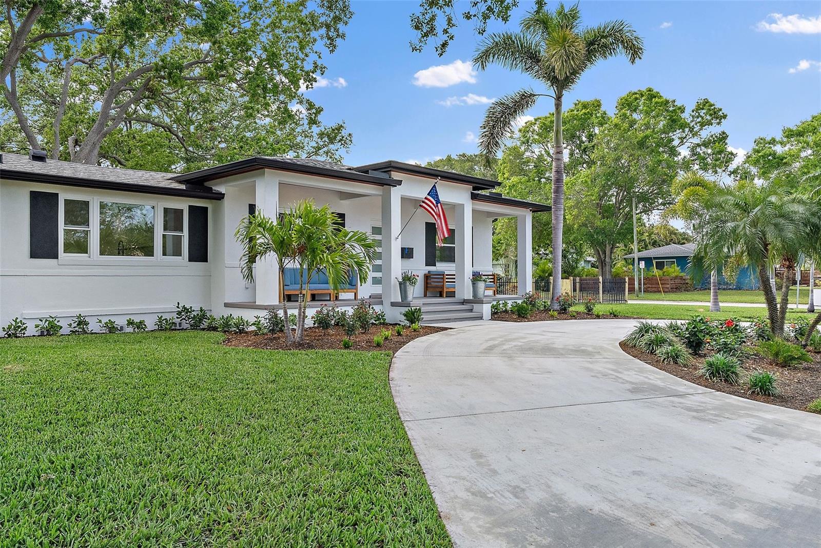 3520 POPLAR ST NE, ST PETERSBURG, FL, 33704