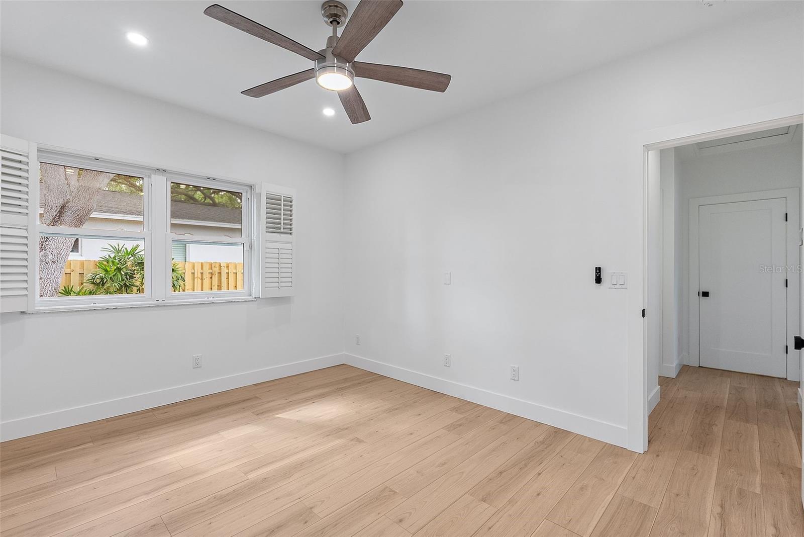 3520 POPLAR ST NE, ST PETERSBURG, FL, 33704