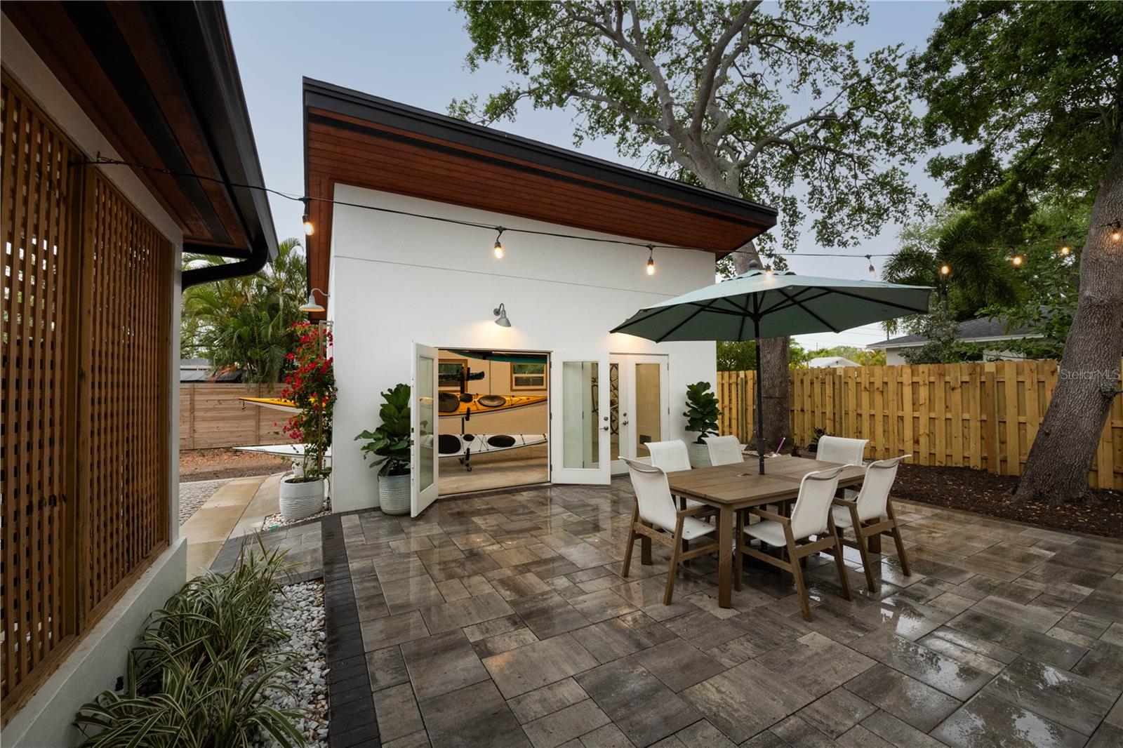 3520 POPLAR ST NE, ST PETERSBURG, FL, 33704