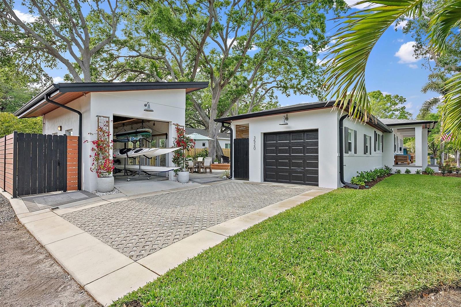 3520 POPLAR ST NE, ST PETERSBURG, FL, 33704