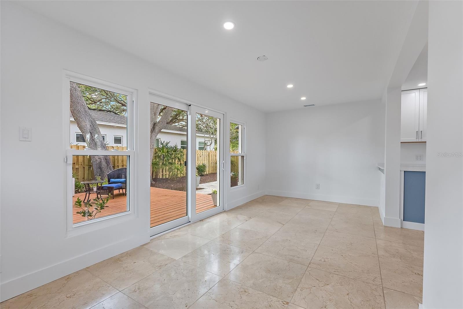 3520 POPLAR ST NE, ST PETERSBURG, FL, 33704