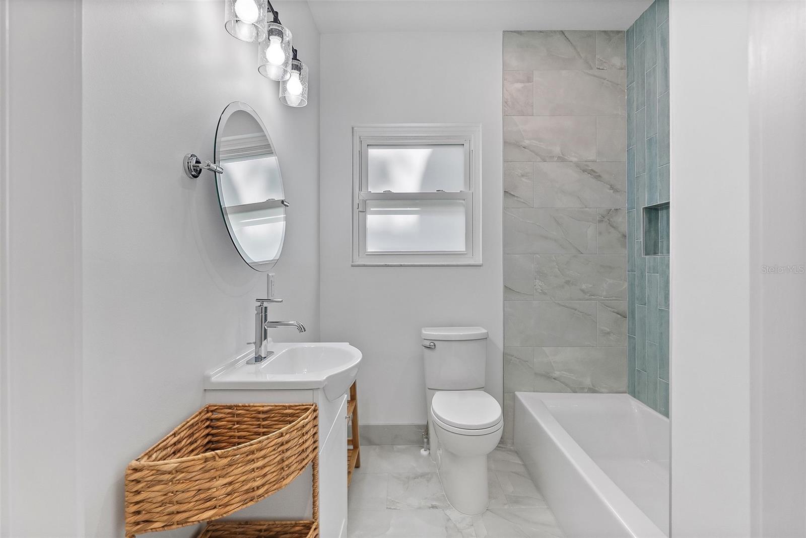 3520 POPLAR ST NE, ST PETERSBURG, FL, 33704