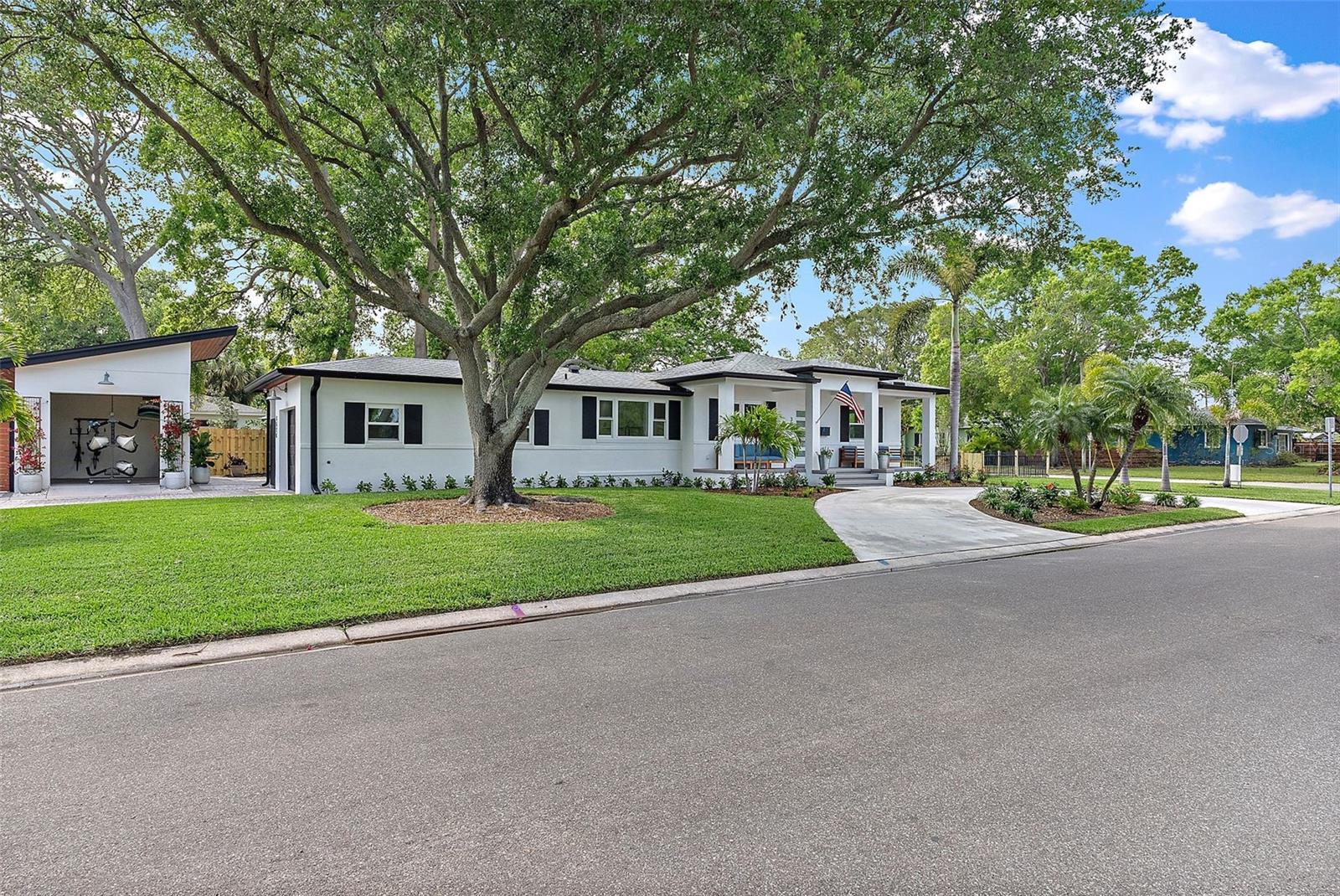 3520 POPLAR ST NE, ST PETERSBURG, FL, 33704