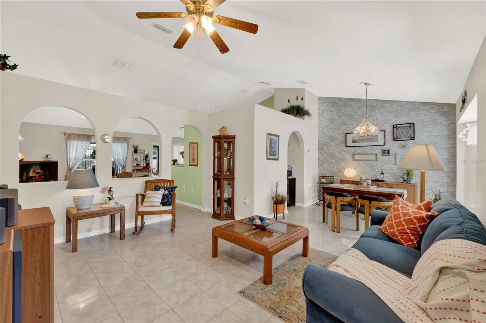 1116 JAYHIL DR, MINNEOLA, FL, 34715