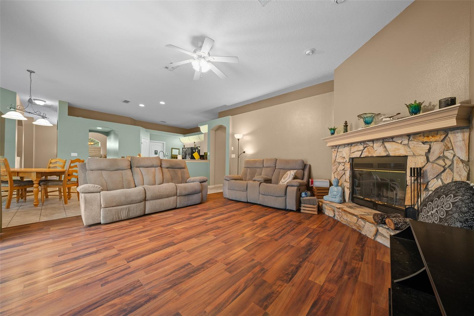 11298 FURLEY AVE, WEEKI WACHEE, FL, 34613