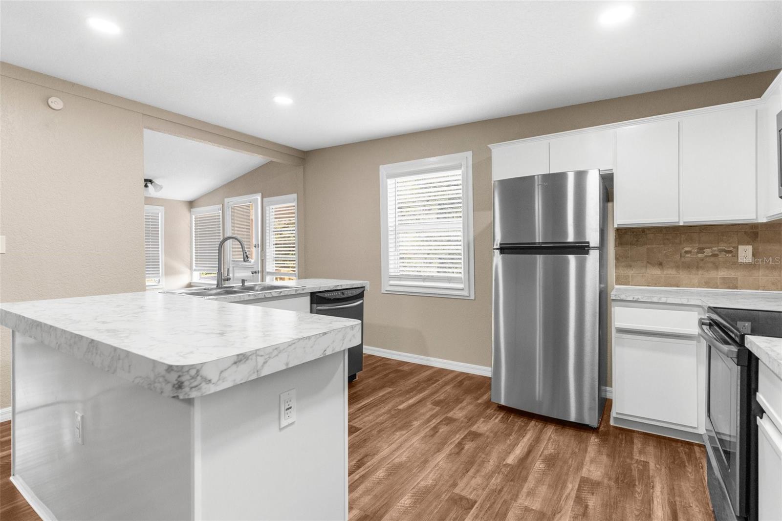 7083 DEVLIN ST, WEEKI WACHEE, FL, 34613