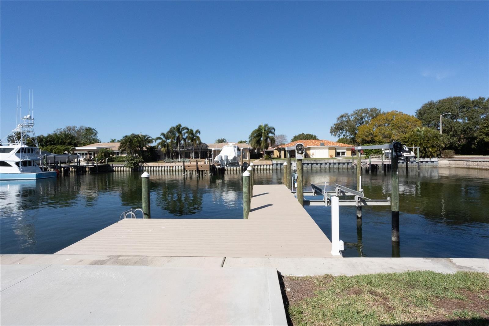 1991 ILLINOIS AVE NE, ST PETERSBURG, FL, 33703