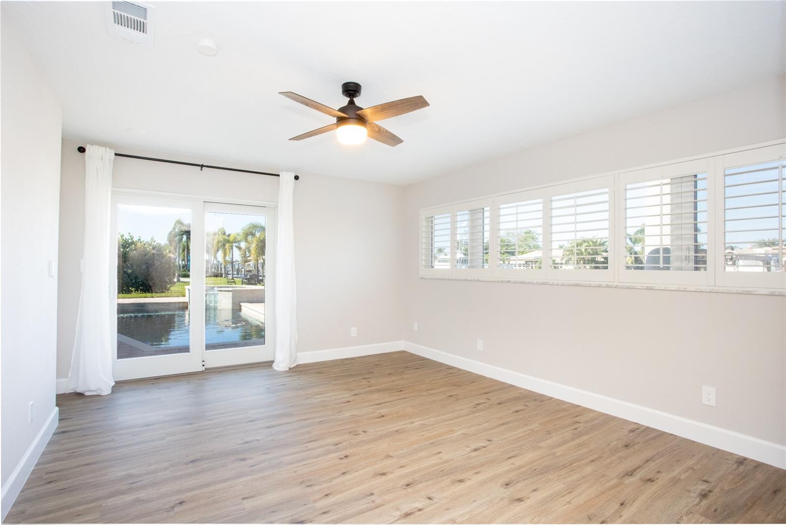 1991 ILLINOIS AVE NE, ST PETERSBURG, FL, 33703