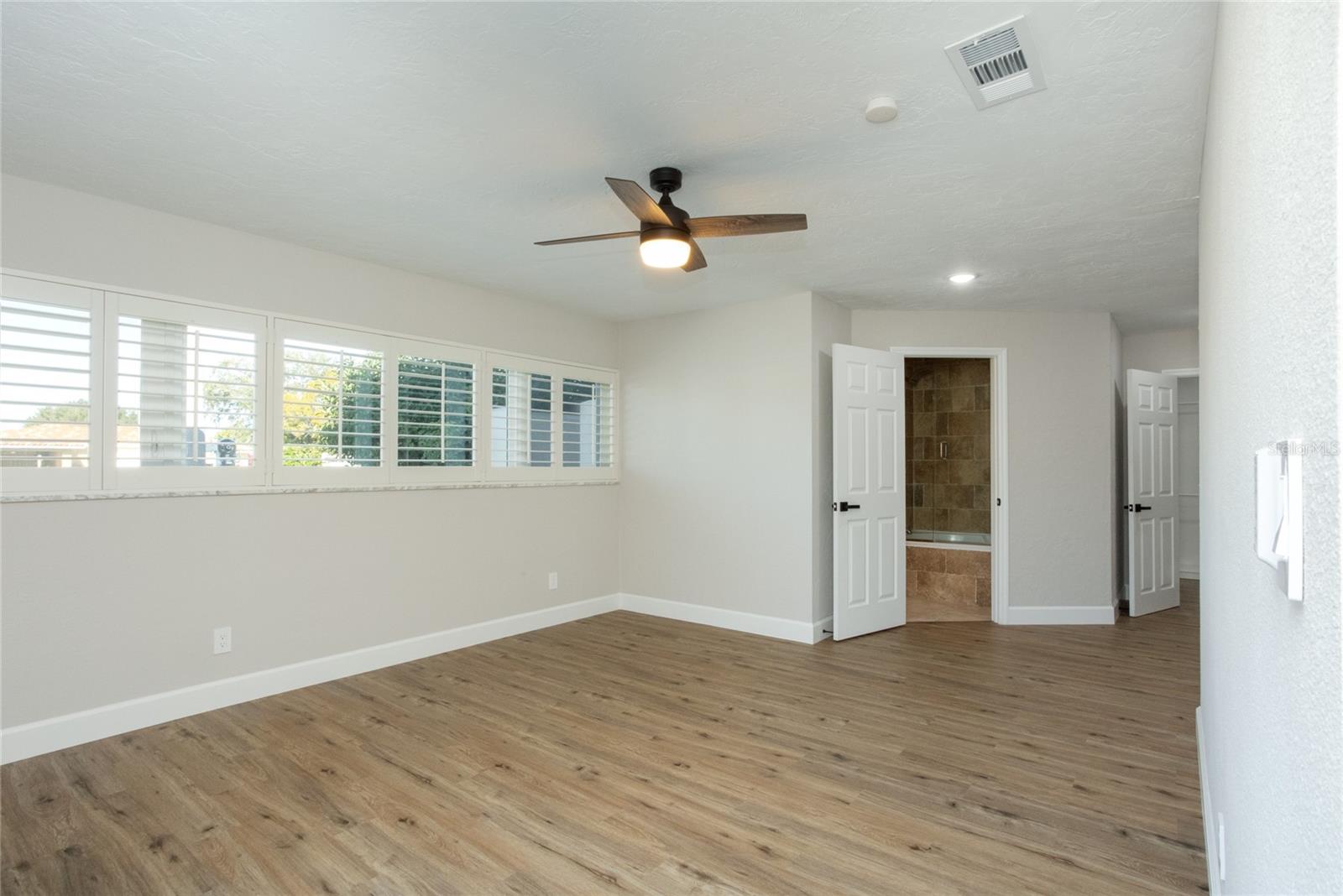 1991 ILLINOIS AVE NE, ST PETERSBURG, FL, 33703