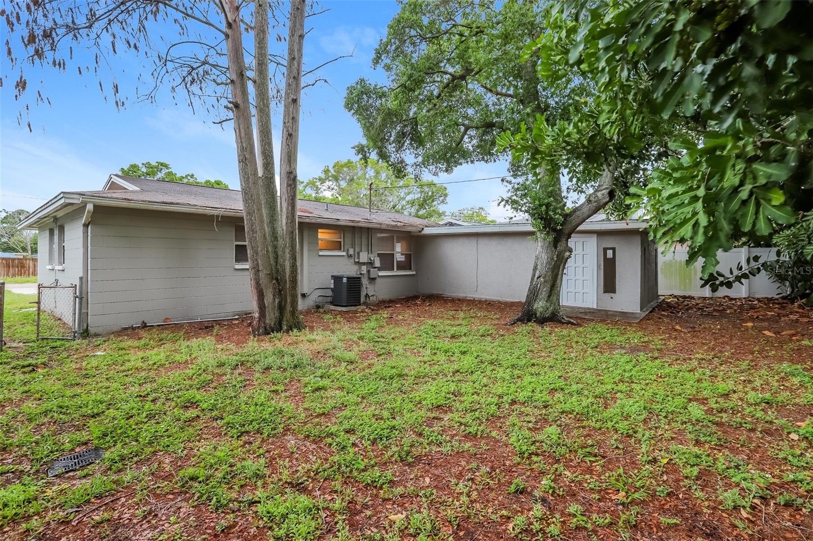 5577 89TH AVE N, PINELLAS PARK, FL, 33782