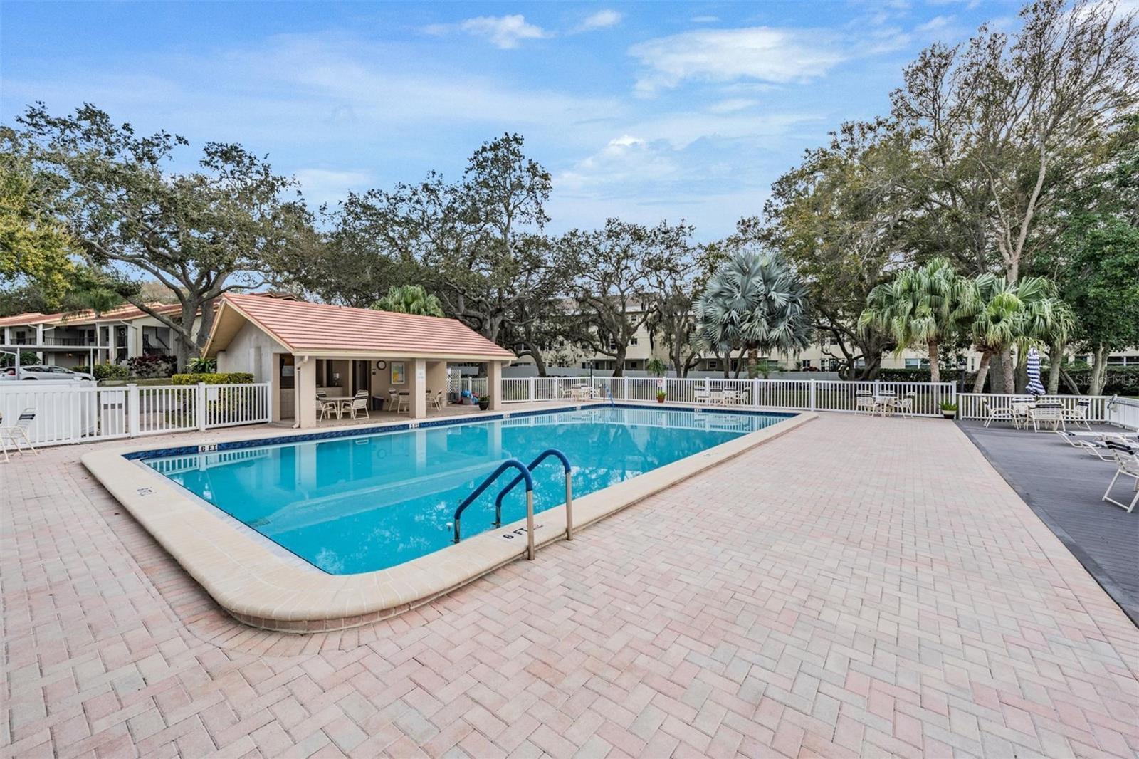 2020 LAKEVIEW DR #202, CLEARWATER, FL, 33763