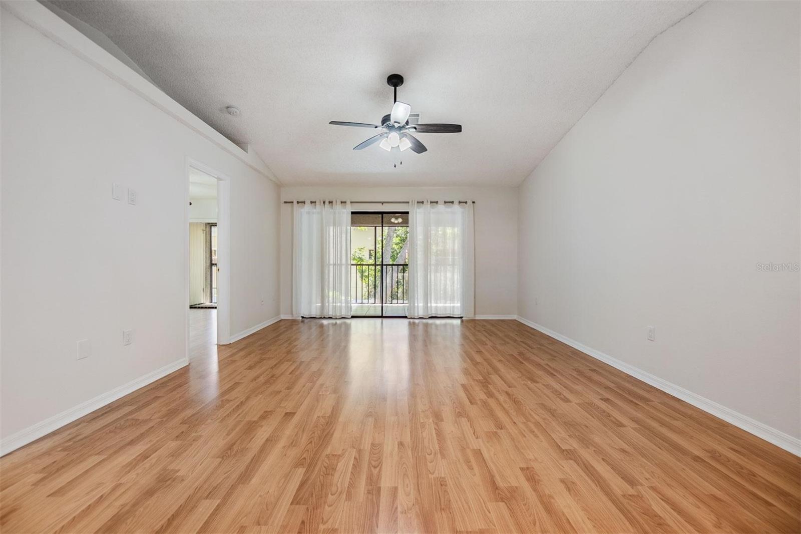 2020 LAKEVIEW DR #202, CLEARWATER, FL, 33763