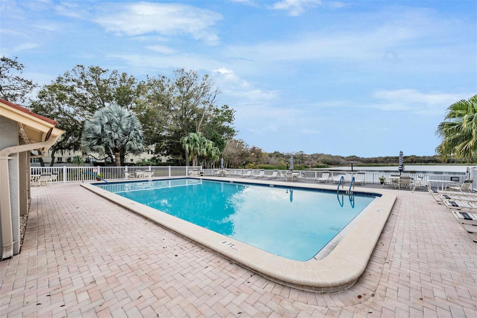 2020 LAKEVIEW DR #202, CLEARWATER, FL, 33763