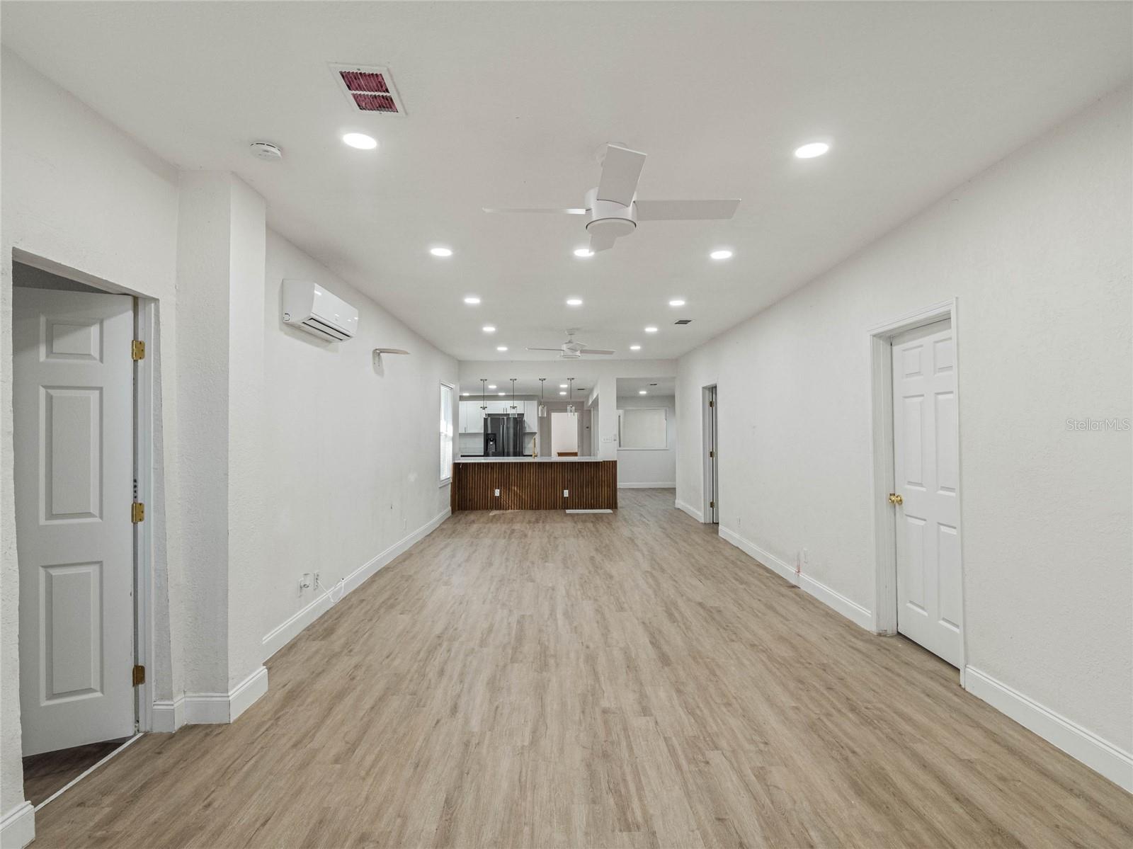 1208 BONAIRE DR, LEESBURG, FL, 34748