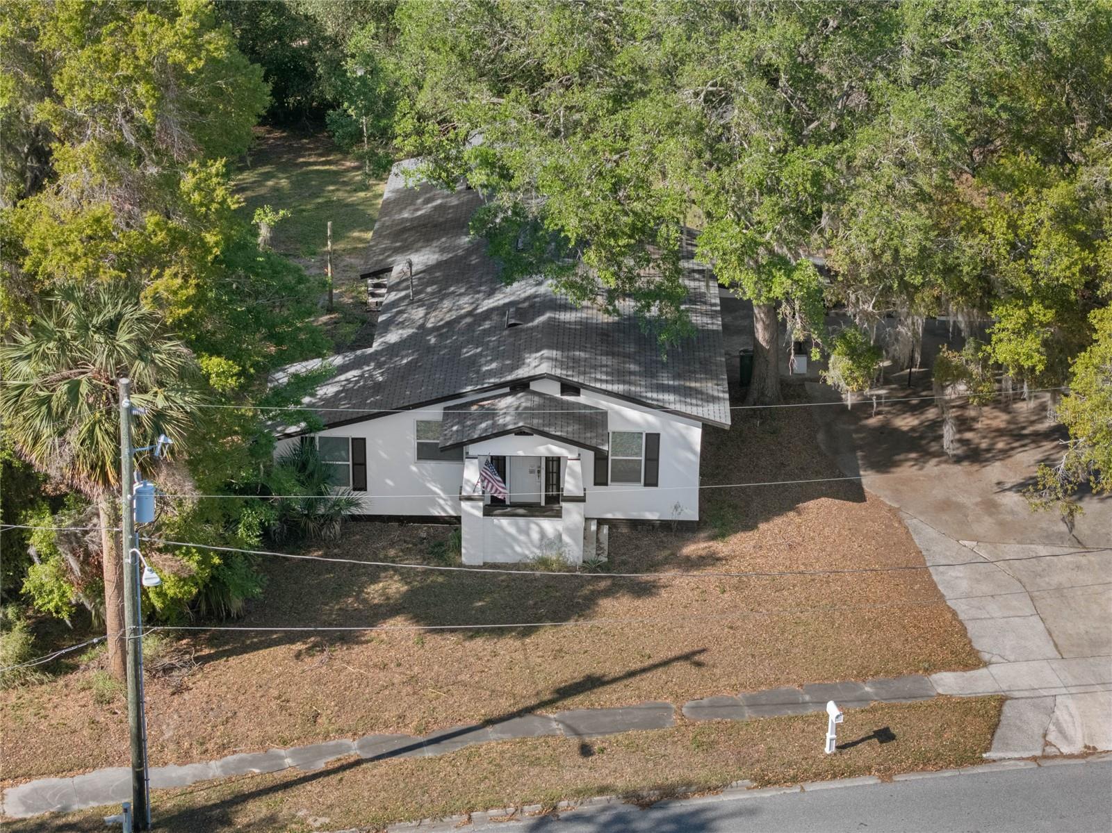 1208 BONAIRE DR, LEESBURG, FL, 34748