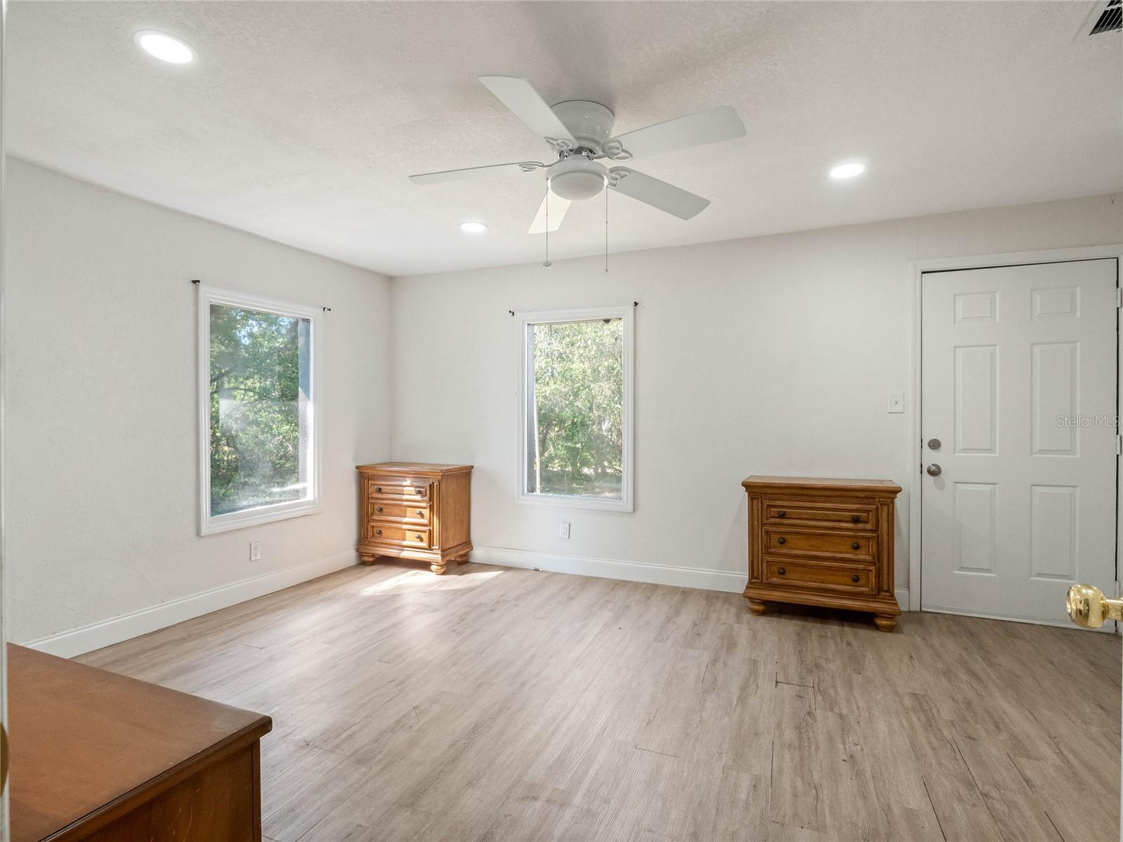 1208 BONAIRE DR, LEESBURG, FL, 34748