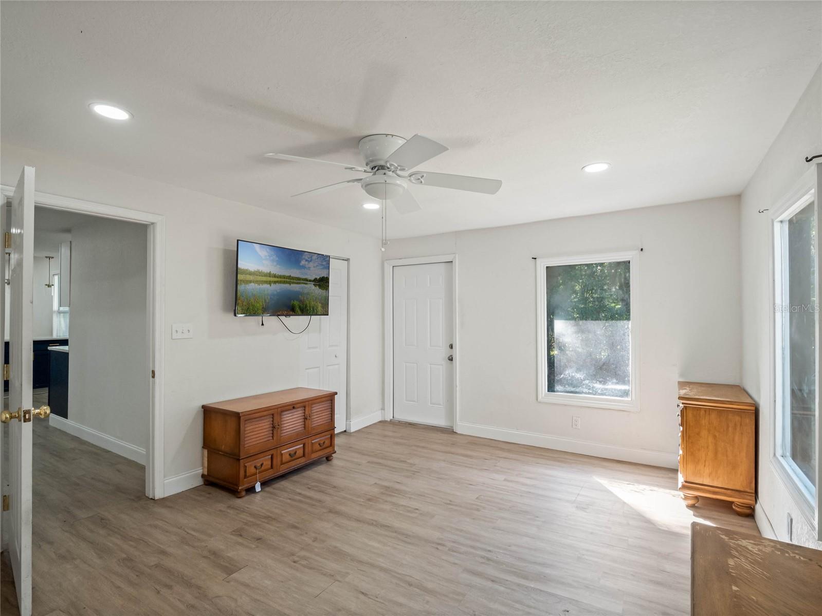 1208 BONAIRE DR, LEESBURG, FL, 34748