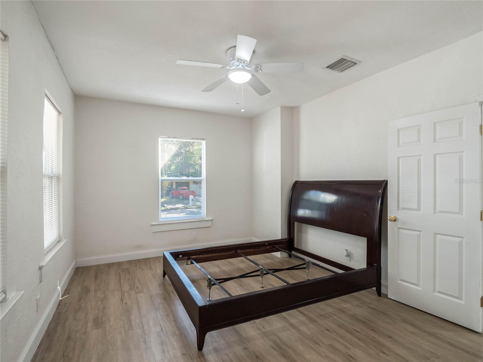 1208 BONAIRE DR, LEESBURG, FL, 34748