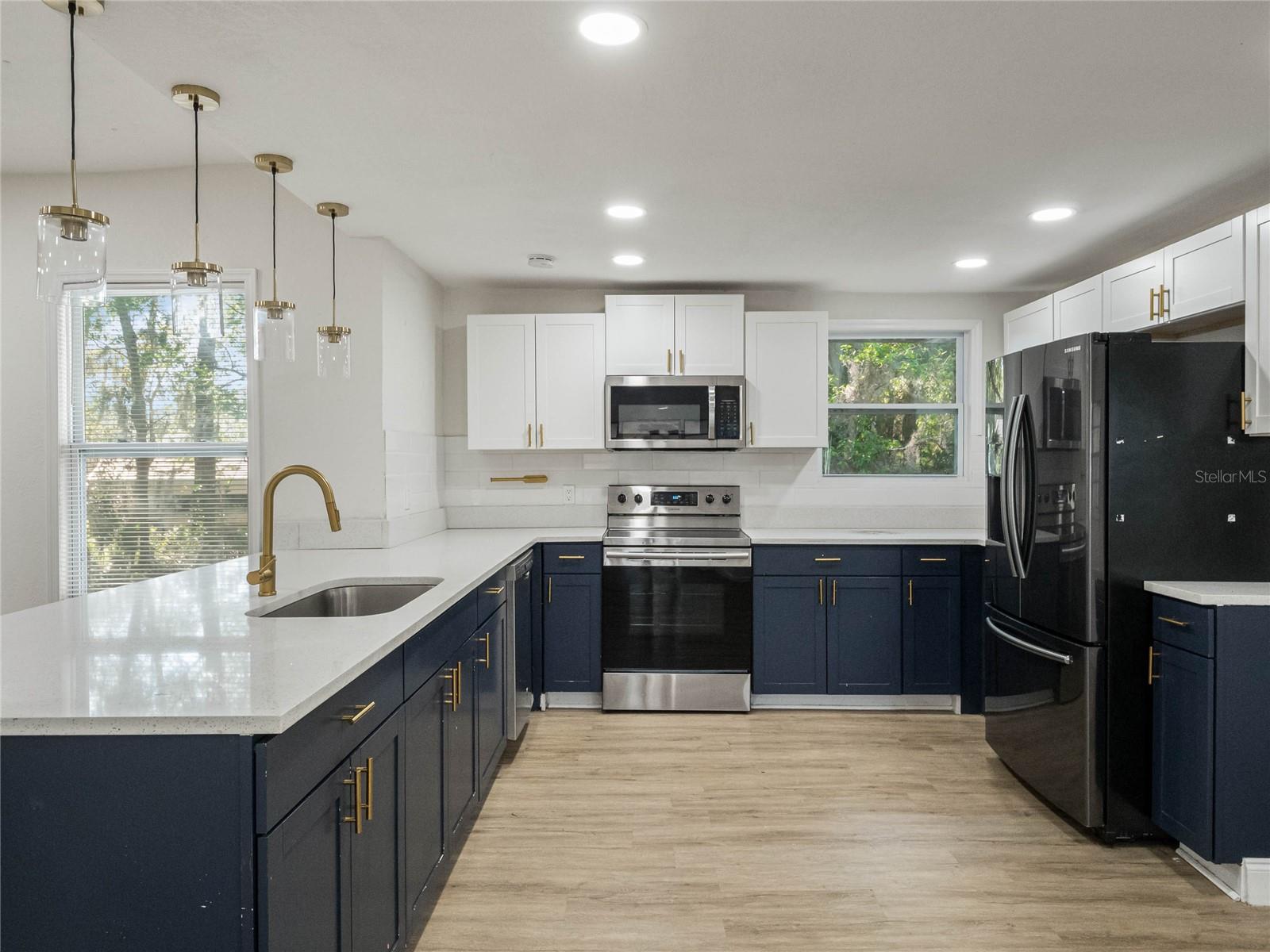 1208 BONAIRE DR, LEESBURG, FL, 34748