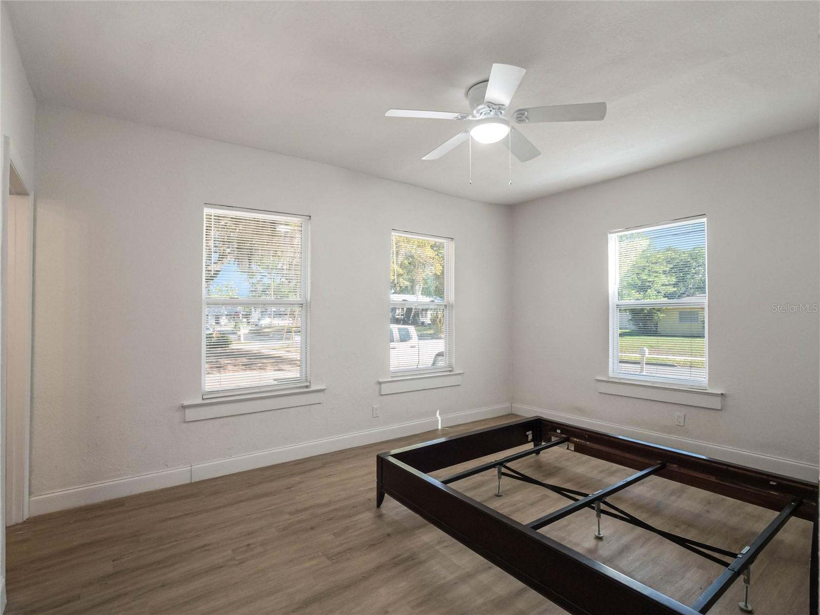 1208 BONAIRE DR, LEESBURG, FL, 34748
