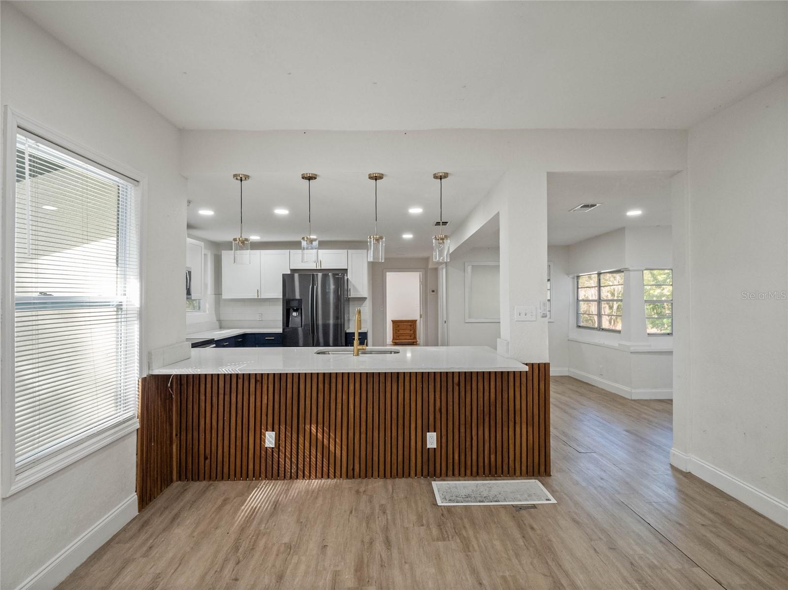 1208 BONAIRE DR, LEESBURG, FL, 34748
