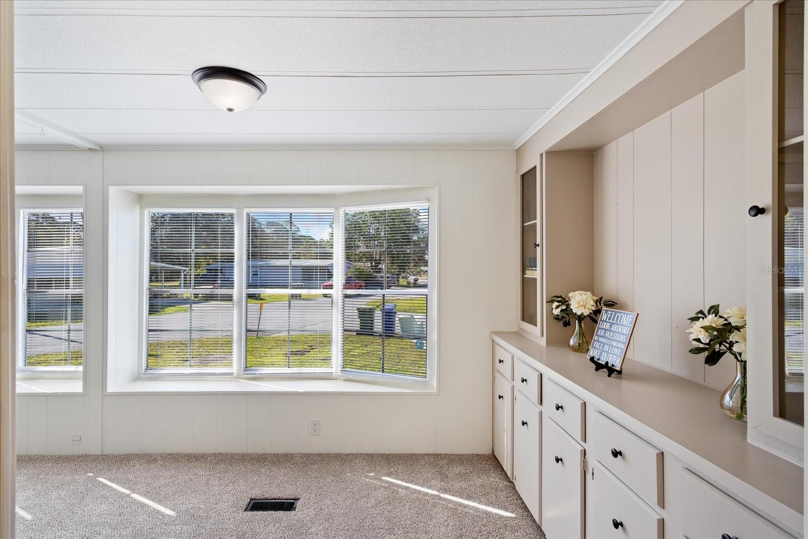 6433 JACARANDA AVE NE, WINTER HAVEN, FL, 33881