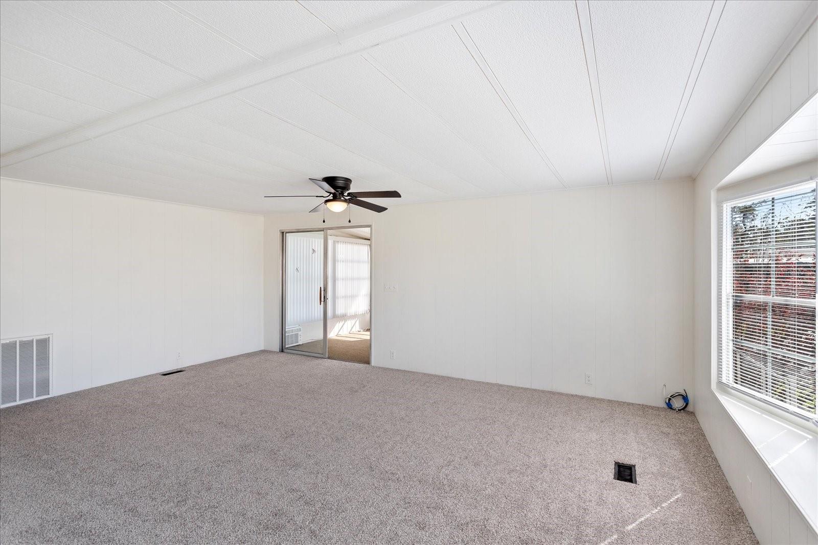 6433 JACARANDA AVE NE, WINTER HAVEN, FL, 33881