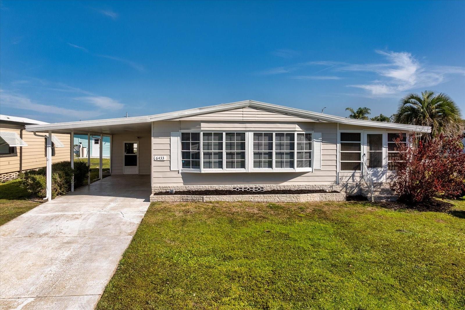 6433 JACARANDA AVE NE, WINTER HAVEN, FL, 33881