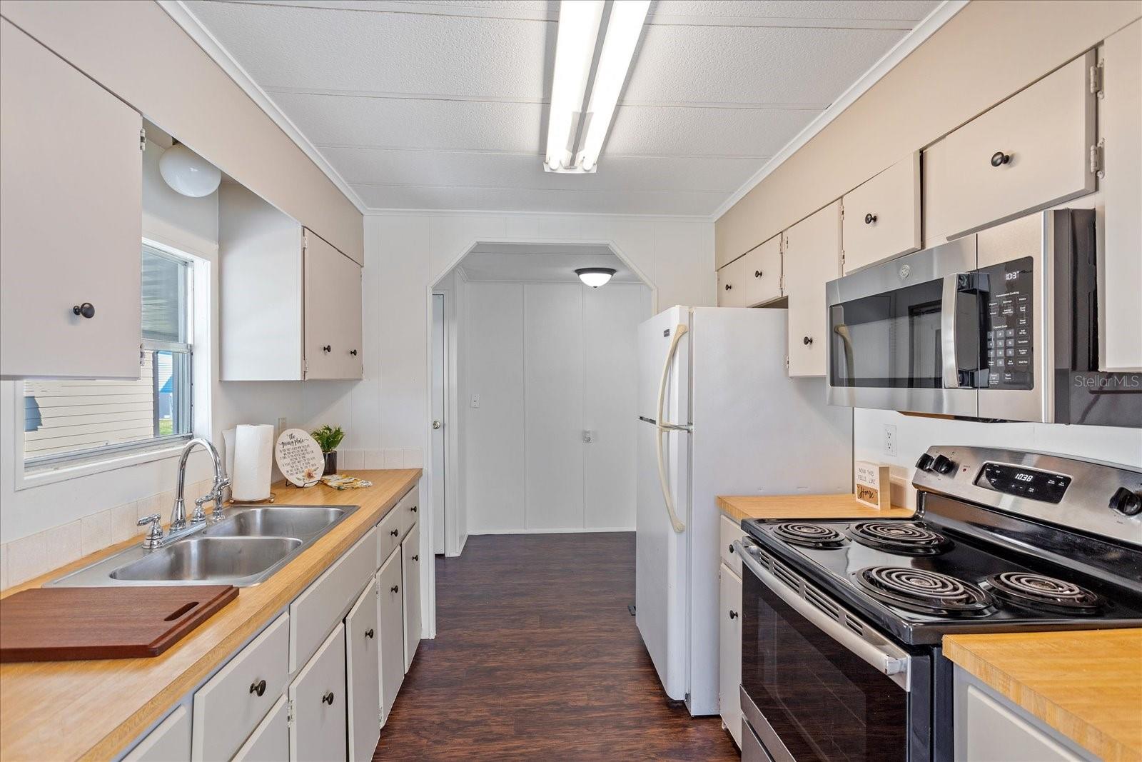 6433 JACARANDA AVE NE, WINTER HAVEN, FL, 33881