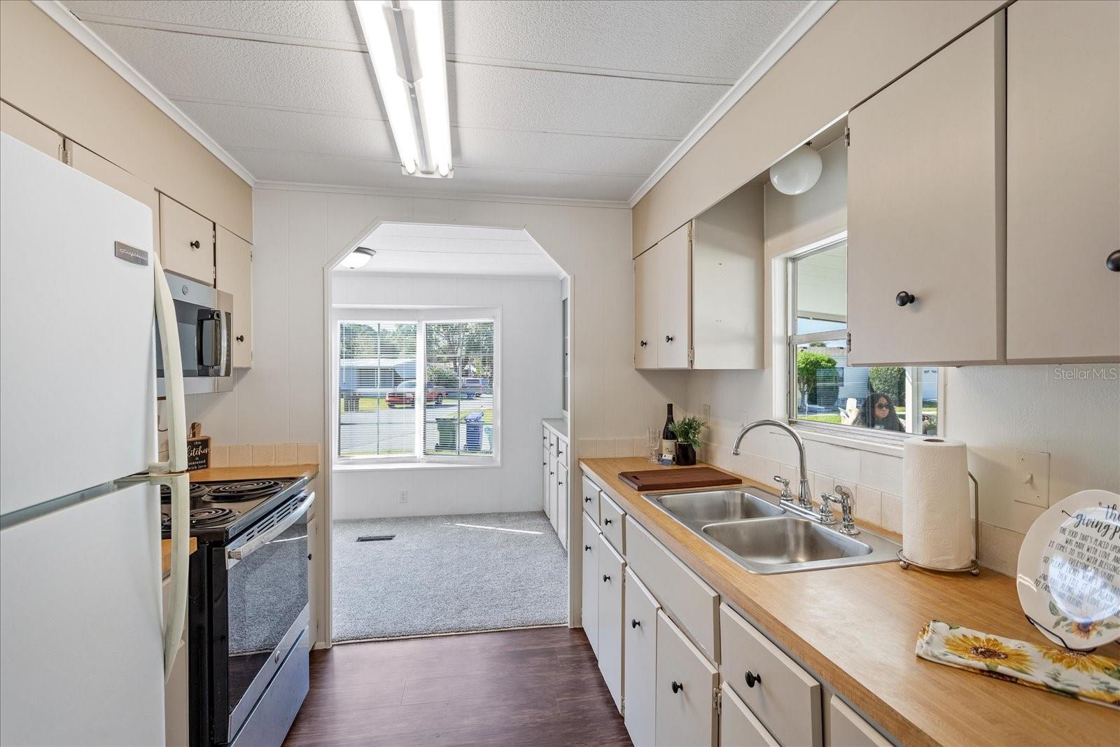 6433 JACARANDA AVE NE, WINTER HAVEN, FL, 33881