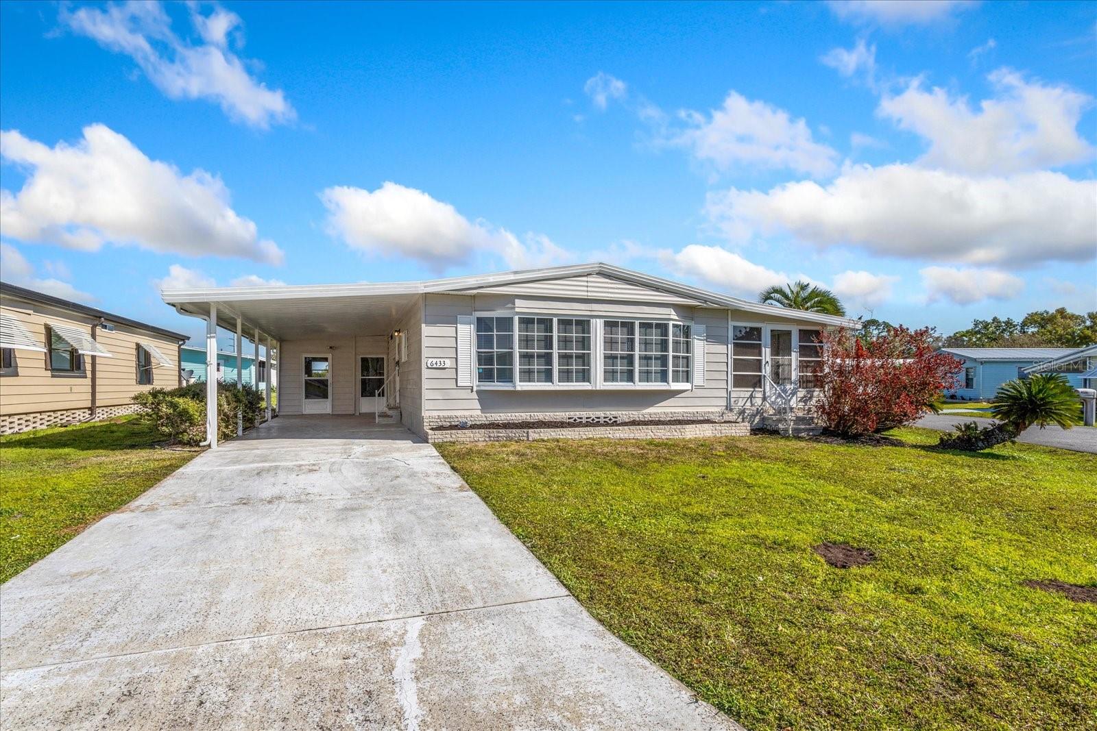 6433 JACARANDA AVE NE, WINTER HAVEN, FL, 33881